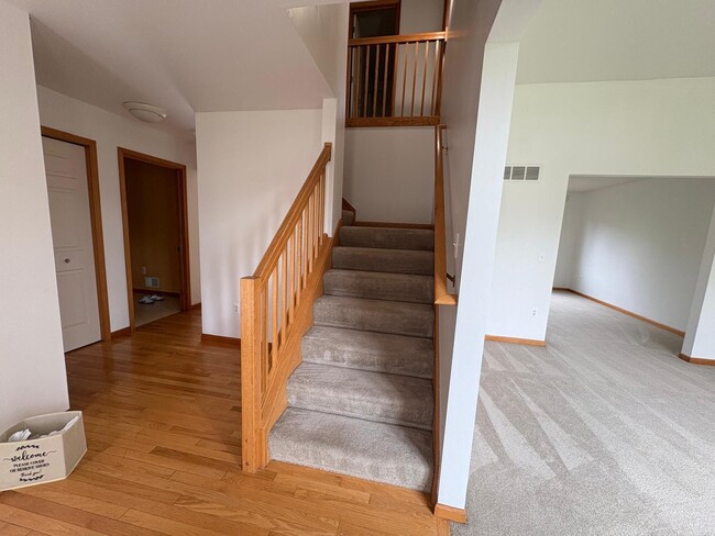 565 Ironwood Way in Saline, MI - Building Photo - Building Photo