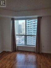 23 Lorraine Dr in Toronto, ON - Building Photo - Building Photo