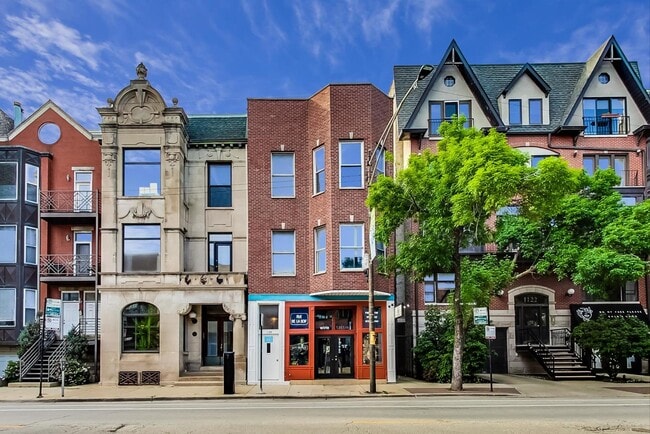 property at 1128 W Armitage Ave