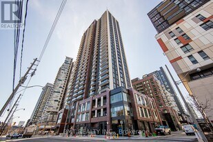 130 River St in Toronto, ON - Building Photo