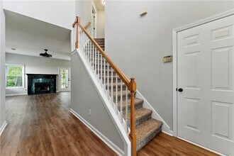 1525 River Oak Dr in Roswell, GA - Building Photo - Building Photo
