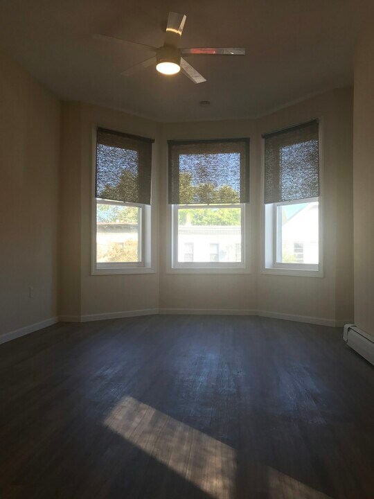35 Lincoln St in Jersey City, NJ - Building Photo