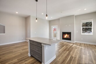 304 Spruce Mdw Grv in Woodland Park, CO - Building Photo - Building Photo