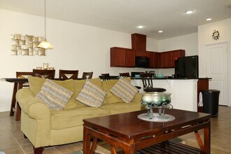 3149 Tocoa Cir in Kissimmee, FL - Foto de edificio - Building Photo