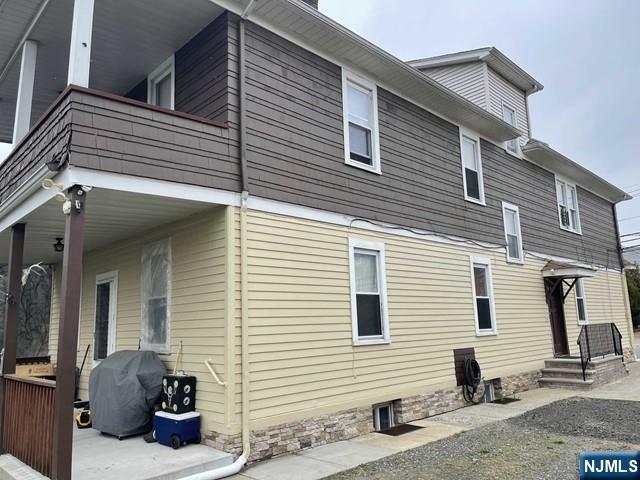130 Ray St in Garfield, NJ - Building Photo