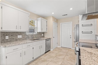 3810 Hillside Dr in Round Rock, TX - Foto de edificio - Building Photo