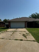 2309 Helm Ct in Norman, OK - Building Photo