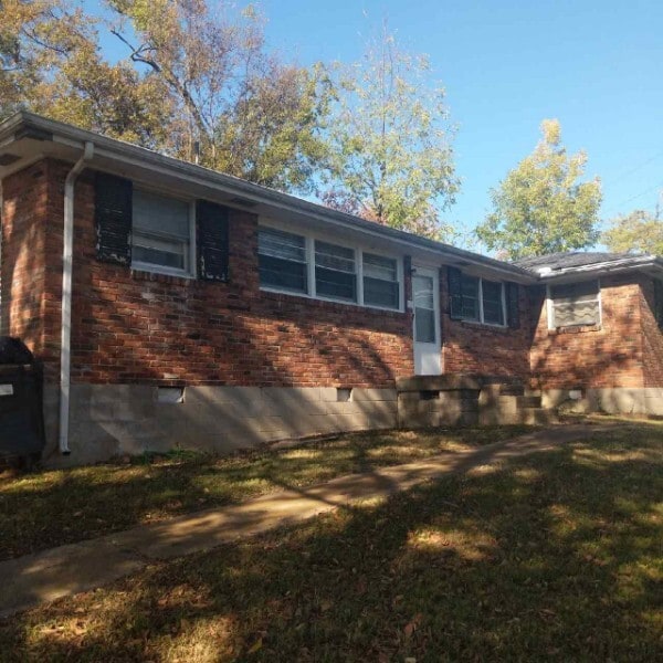 property at 1819 Marsden Ave