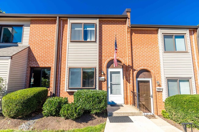 property at 905 Valley Dr
