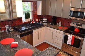 1217 NE 16th Ave-Unit -2 in Fort Lauderdale, FL - Building Photo - Building Photo