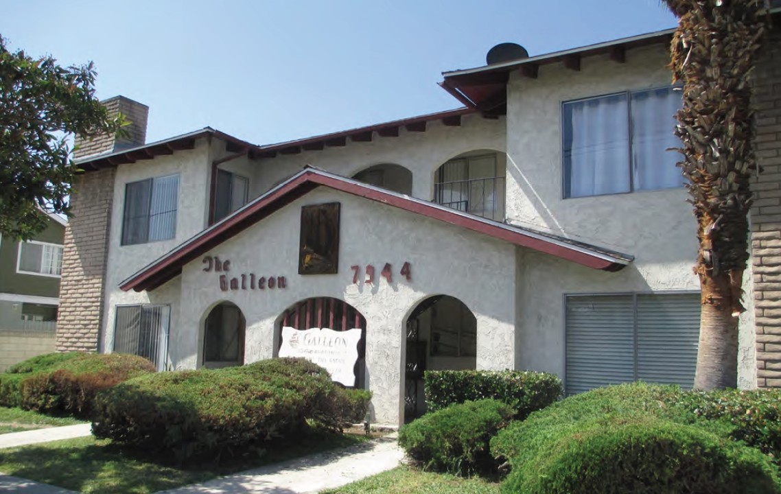 The Galleon Apartments in Downey, CA - Foto de edificio