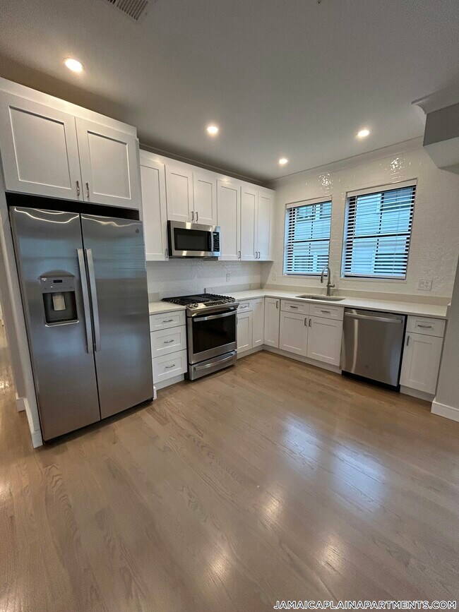285 Lamartine St