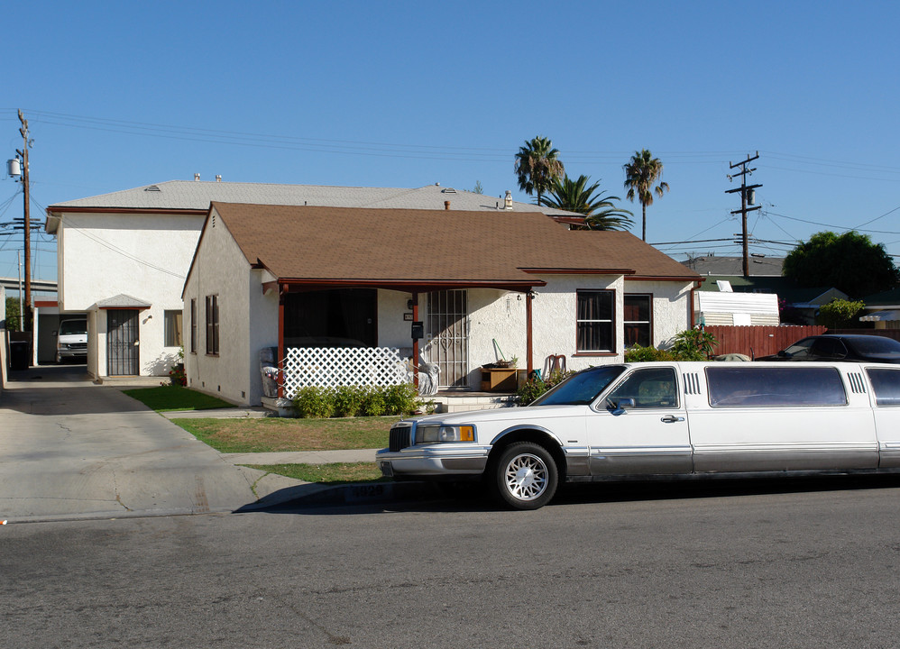 4929 W 118th Pl in Hawthorne, CA - Building Photo