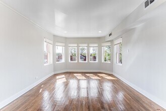 1121 N Leclaire Ave in Chicago, IL - Building Photo - Building Photo