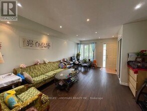 108 Nahanni Dr in Richmond Hill, ON - Building Photo - Building Photo