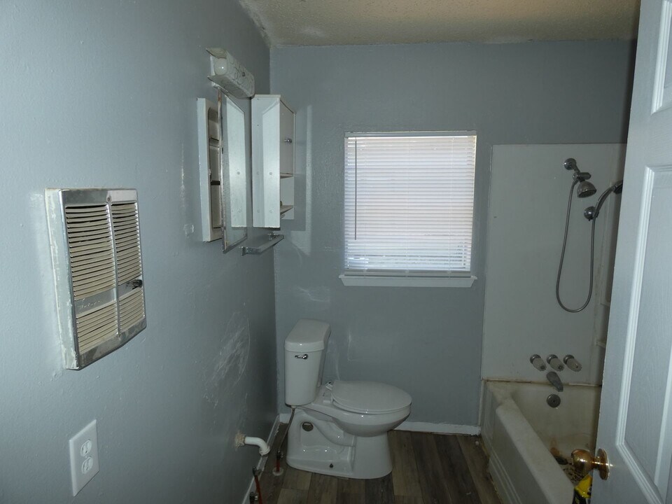 2122 N 6th St in Abilene, TX - Building Photo