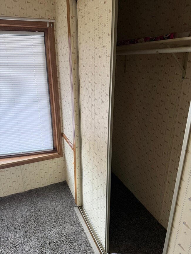 property at 905 W 37th Ave