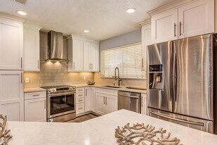 11112 N 106th St in Scottsdale, AZ - Building Photo