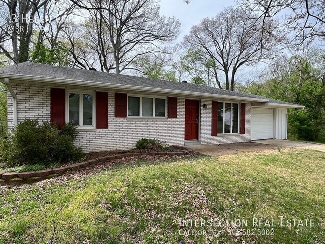 3 Helen Ct in Fairview Heights, IL - Building Photo - Building Photo