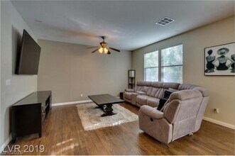 10725 Pearl River Ave in Las Vegas, NV - Building Photo - Building Photo