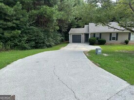 120 Carroll Creek Ln in Carrollton, GA - Building Photo