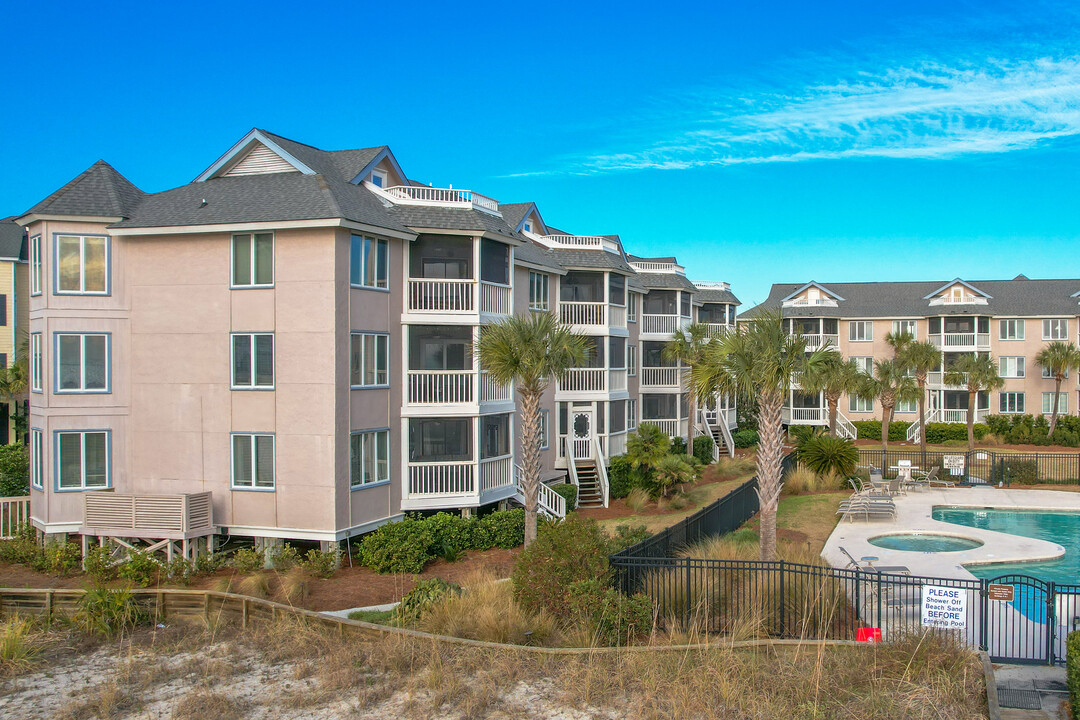 Port O'Call in Isle Of Palms, SC - Building Photo