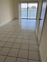 2692 W 60th St in Hialeah, FL - Building Photo - Building Photo