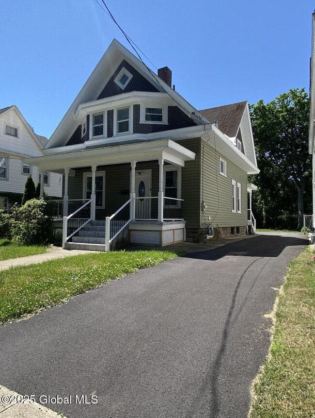 2134 Fairview Ave in Schenectady, NY - Building Photo - Building Photo