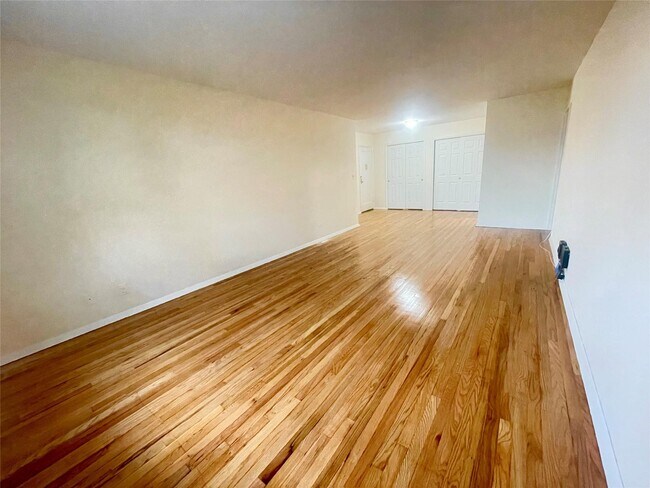 10 Franklin Ave in White Plains, NY - Building Photo - Building Photo