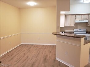 23640 Walden Center Dr in Bonita Springs, FL - Building Photo - Building Photo