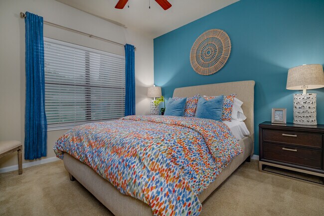 Platinum Shavano Oaks in San Antonio, TX - Foto de edificio - Building Photo