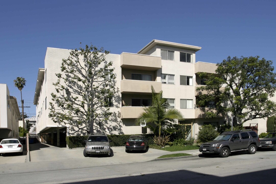 Bedford Villas in Los Angeles, CA - Building Photo