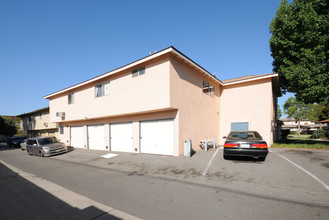 641 S Fashion Park St in Orange, CA - Building Photo - Building Photo