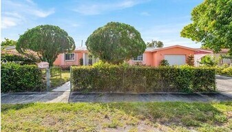 3030 NW 212th St in Miami Gardens, FL - Building Photo