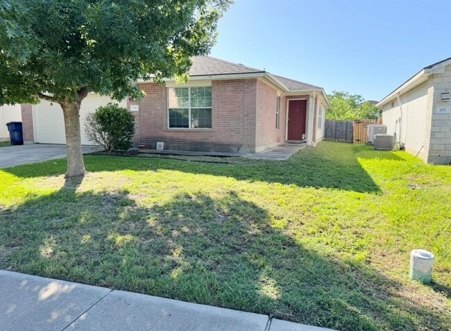 109 Gillespie Ln in Elgin, TX - Building Photo - Building Photo