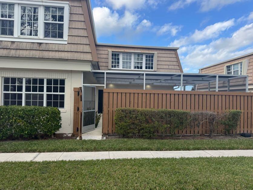 4376 Hazel Ave in Palm Beach Gardens, FL - Building Photo