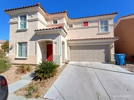 674 Iron Bridge St in Las Vegas, NV - Building Photo