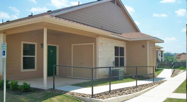 Gardens at Clearwater in Kerrville, TX - Building Photo - Building Photo