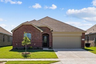 4905 Woodloch Dr in Princeton, TX - Building Photo