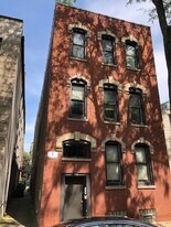 819 S Carpenter St in Chicago, IL - Building Photo
