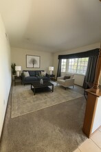 3018 Aspen St in Hanford, CA - Building Photo - Building Photo