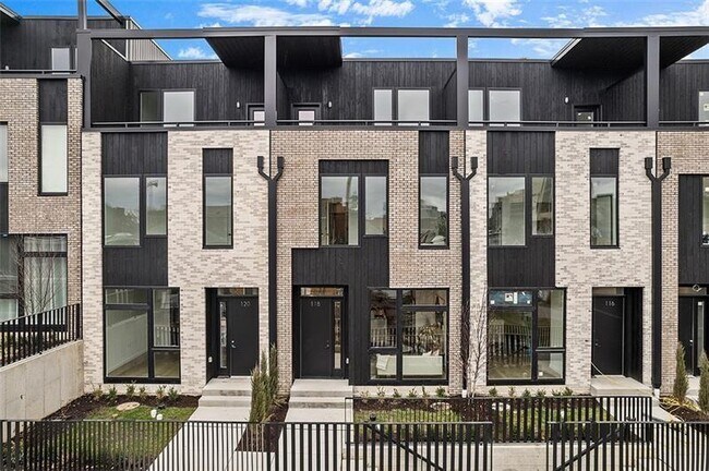 112 Burrows St in Pittsburgh, PA - Building Photo - Building Photo