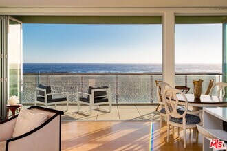 6985 Trolleyway S in Los Angeles, CA - Building Photo - Building Photo