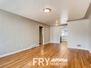 2080 S Pearl St in Denver, CO - Foto de edificio - Building Photo