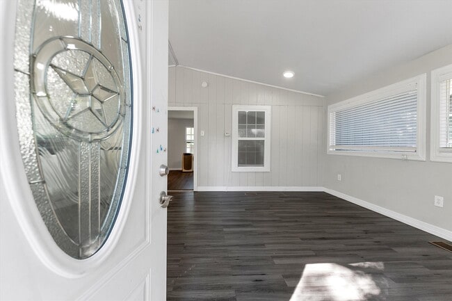 property at 4424 W Forest Rd