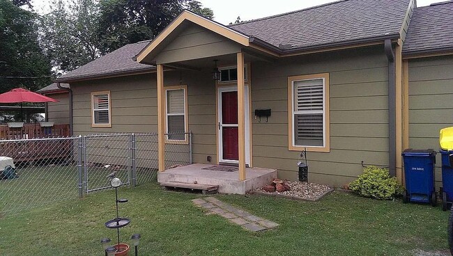 property at 215 W 10th Ave