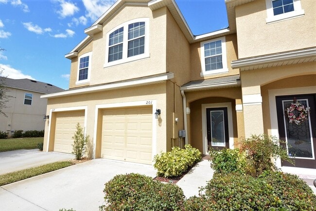 201 Angel Trumpet Way in Oviedo, FL - Building Photo - Building Photo