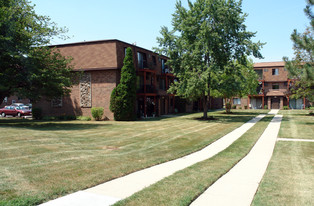 497 Mchenry Rd Apartments