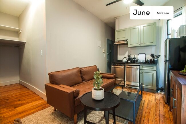 355 E 4th St in New York, NY - Building Photo - Building Photo