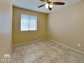 1702 E Cambridge Ave in Phoenix, AZ - Foto de edificio - Building Photo